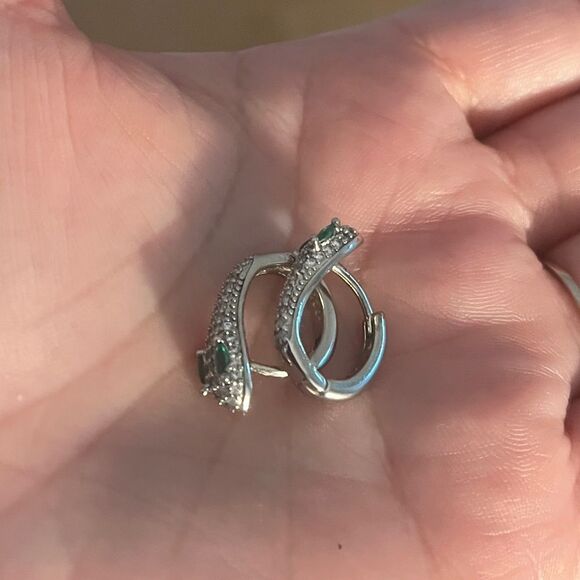 The Serpentine Earring in 925 and cubic zirconia - Picture 7 of 11